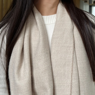 秘魯頂級皇家羊駝毛Royal Alpaca寬版圍巾-淺焙燕麥人字紋BF07