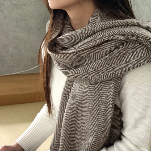 秘魯頂級皇家羊駝毛Royal Alpaca寬版圍巾-摩卡慕斯人字紋BF08