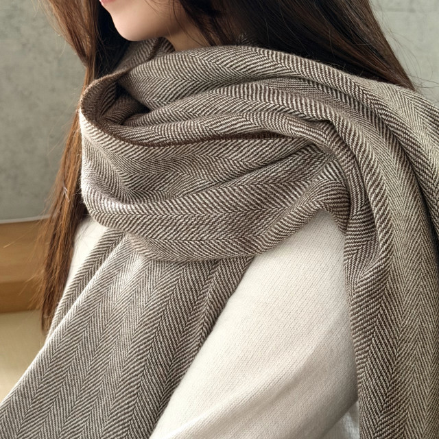 秘魯頂級皇家羊駝毛Royal Alpaca寬版圍巾-摩卡慕斯人字紋BF08