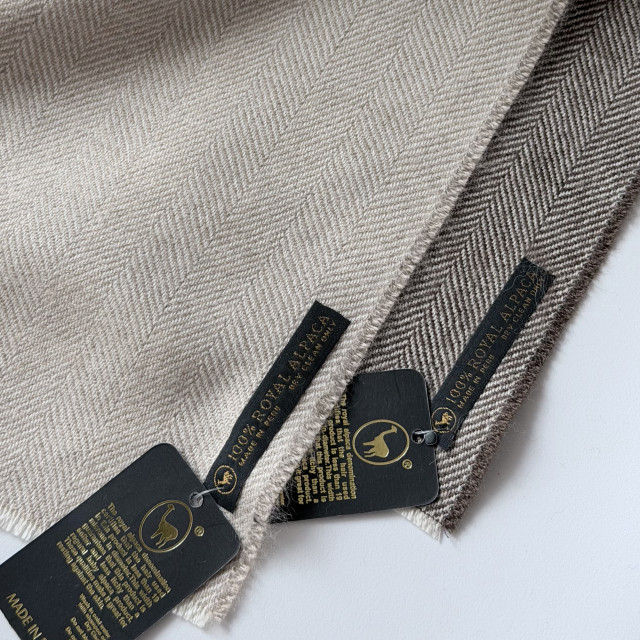 秘魯頂級皇家羊駝毛Royal Alpaca短版圍巾-淺焙燕麥人字紋BF12