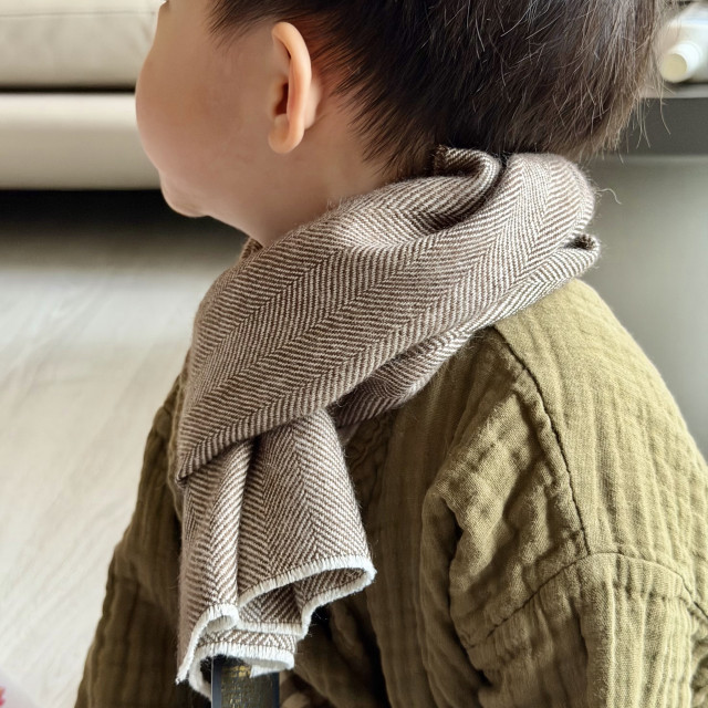 秘魯頂級皇家羊駝毛Royal Alpaca短版圍巾-摩卡慕斯人字紋BF13