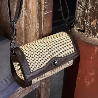 印尼手工藤編多用款牛皮小包-深棕