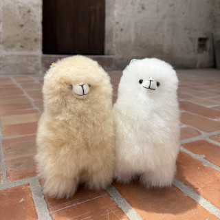 秘魯手工天然羊駝毛娃娃擺飾-漫步在花園