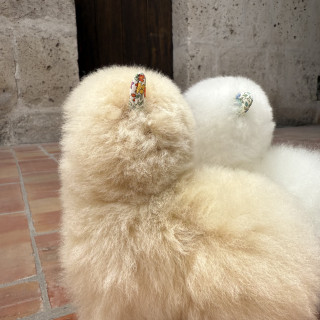 秘魯手工天然羊駝毛娃娃擺飾-漫步在花園