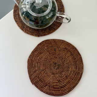 印尼手工藤編拼ATA圓形花瓣餐墊