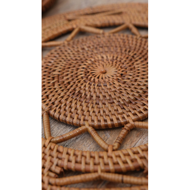 印尼手工藤編ATA圓形簍空餐墊