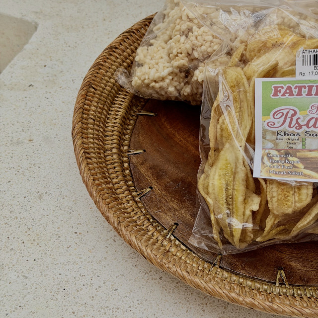 印尼手工藤編ATA拼接木頭圓形籃