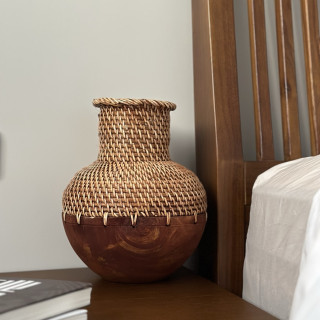 印尼手工藤編拼接木頭花瓶-深棕色 (VA03)