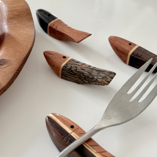 泰國手工相思木筷架（不挑款）